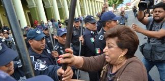 Académicos reprueban agresión de jubilados