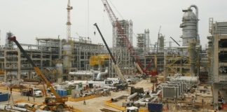 Explotación de pozos petroleros no beneficia a veracruzanos