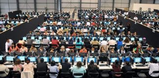 Gobiernos compiten por evaluar al mayor número de maestros