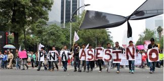 Durante marcha en México, exigen a EPN detener la matanza