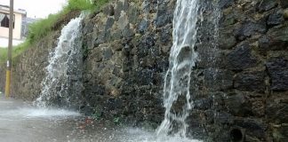 Miles de litros de agua se desperdician por fuga en colonia El Olmo