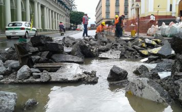 Video: Destruyen red de agua por rehabilitación de Enríquez en Xalapa