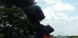 Mueren calcinadas seis personas en accidente en la autopista Acayucan-Cosoleacaque