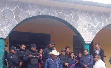 Liberan a los 5 policías que fueron retenidos por pobladores de Tetelzingo