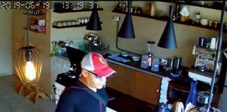 (Video) Lo encierran en el baño para robar cafetería, en Xalapa