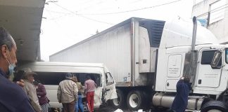 Accidente en Atzalan dejó seis heridos y cierre en carretera