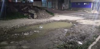 Aguas sucias inundan casas de la colonia Tabasco, en Xalapa