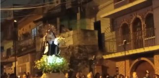 Video: Cientos de católicos en Procesión del Silencio, en Xalapa