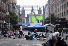 Denuncian alteración de consulta interna para sostener plantón de la CNTE